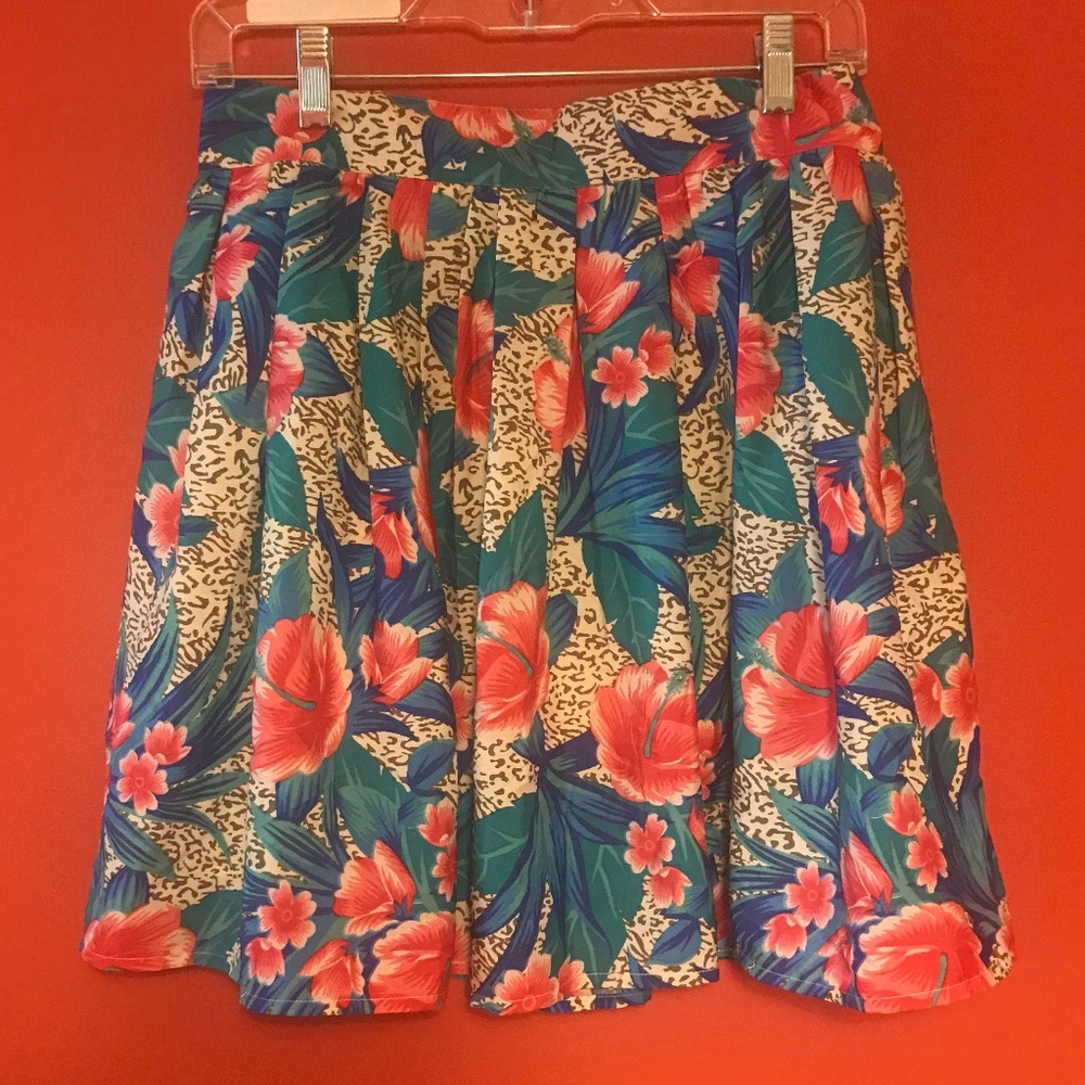 Skirt with pockets. Bundle to score a discount